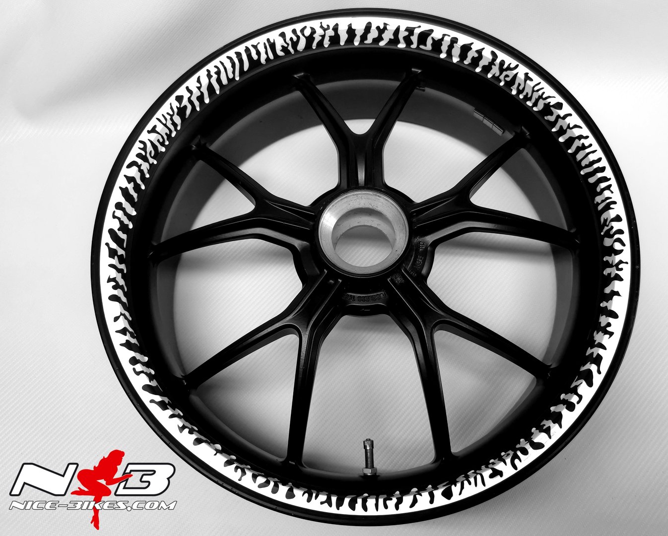 Motorrad Foliendesigns und Dekore - Felgendekor Color Line 2020 Racing White - F.CL .010 Racing White Felgendekor Color Line 2020 Racing White