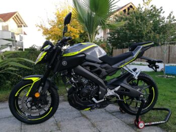 MT125 Neon-Gelb