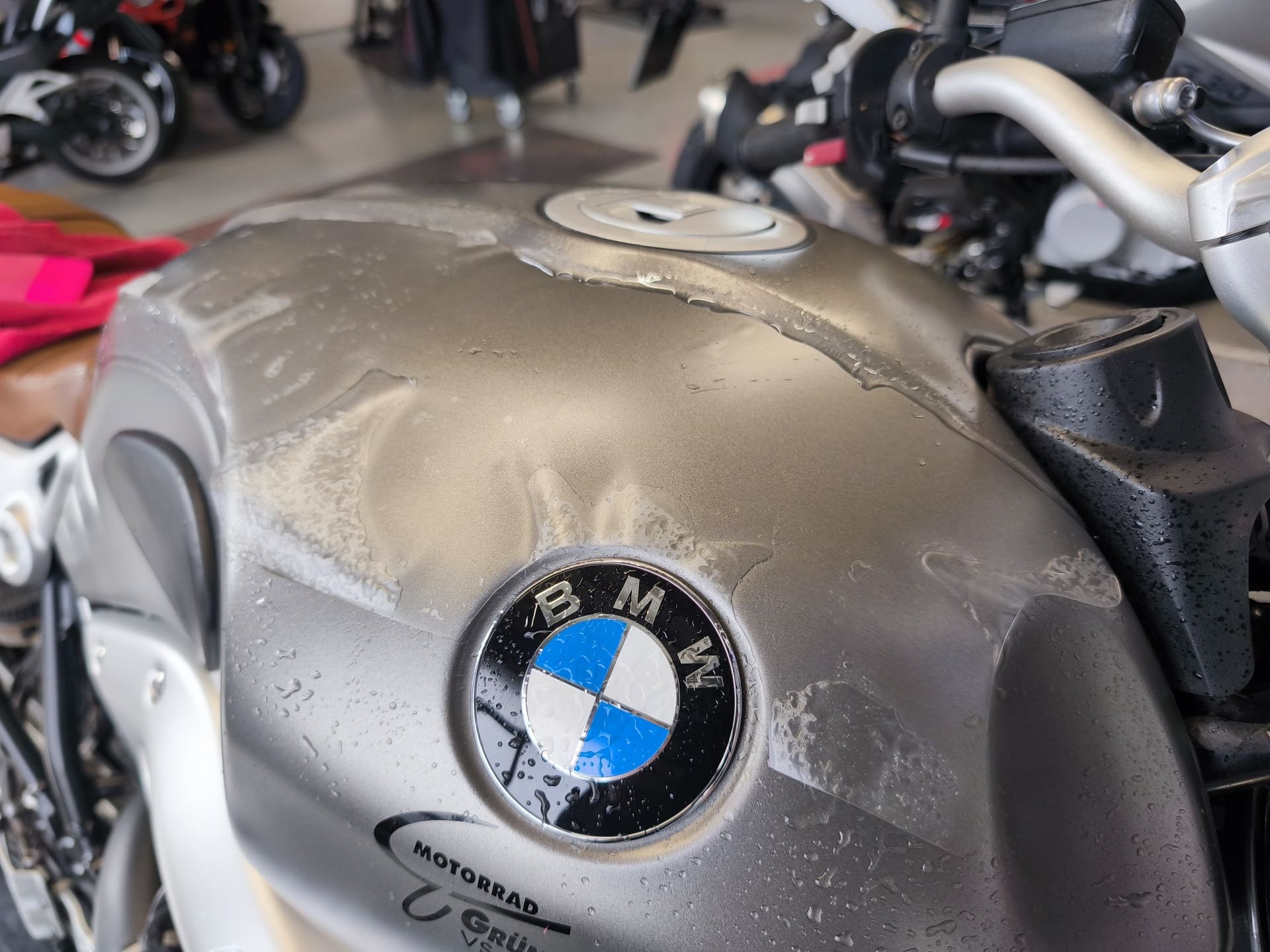 Motorrad Foliendesigns und Dekore - Lackschutzfolien - nice bikes steinschlagschutzfolie motorrad 2 1