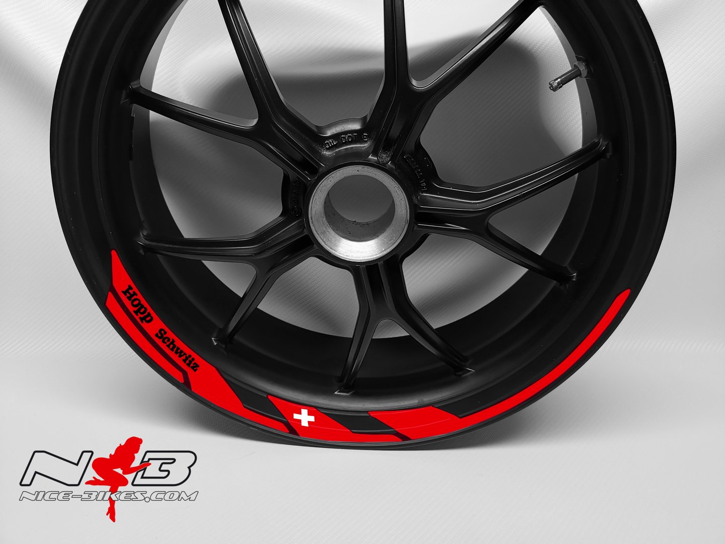 Motorrad Foliendesigns und Dekore - Poseidon Felgendekor Hopp Schwiiz - Poseidon Felgendekor Hopp Schwiiz